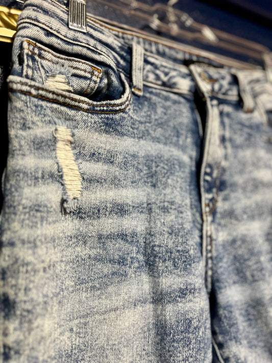 Judy Blue Boyfriend Fit Distressed Jeans