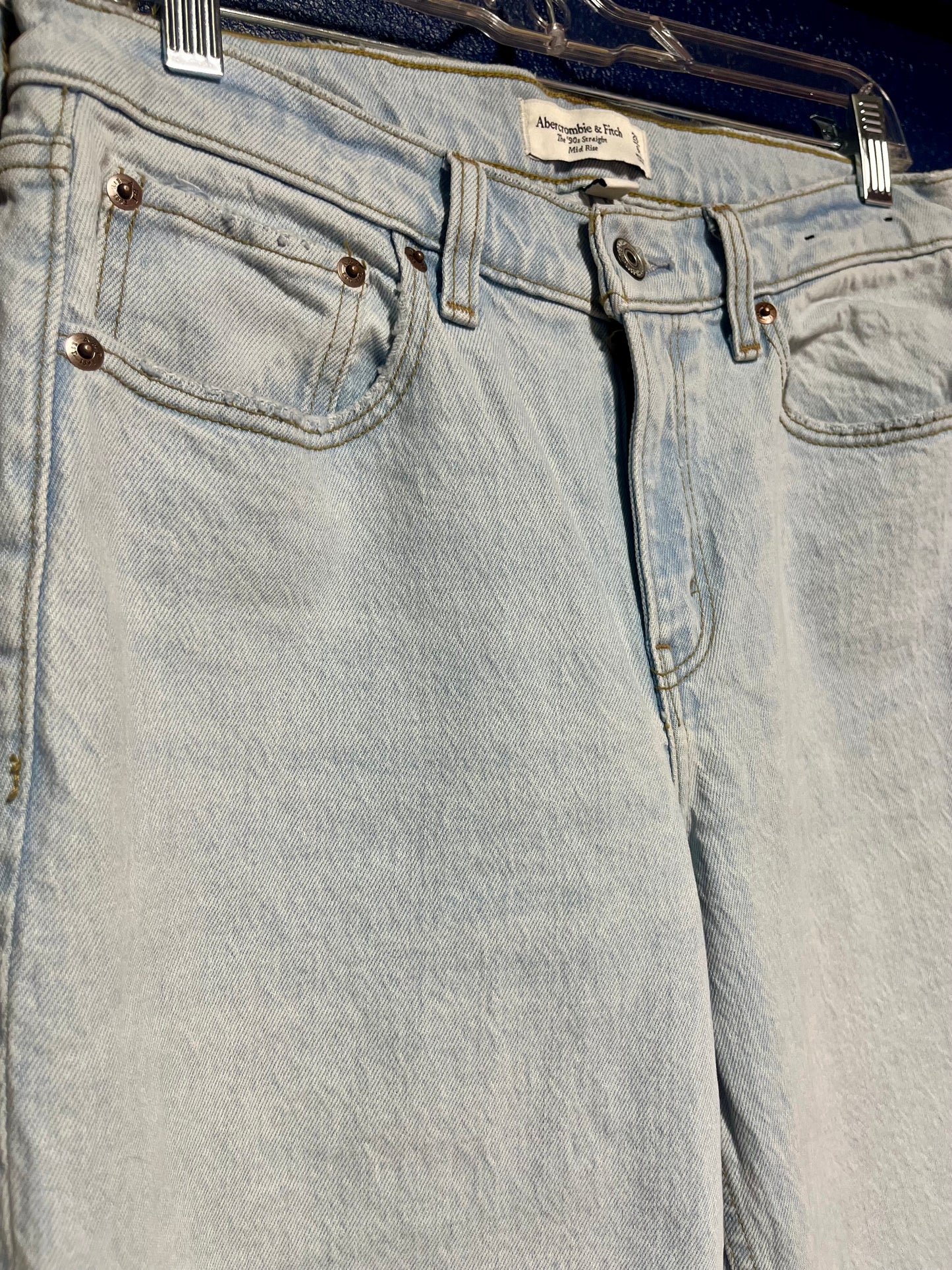 Abercrombie Curve Love Mid Rise 90s Straight Leg