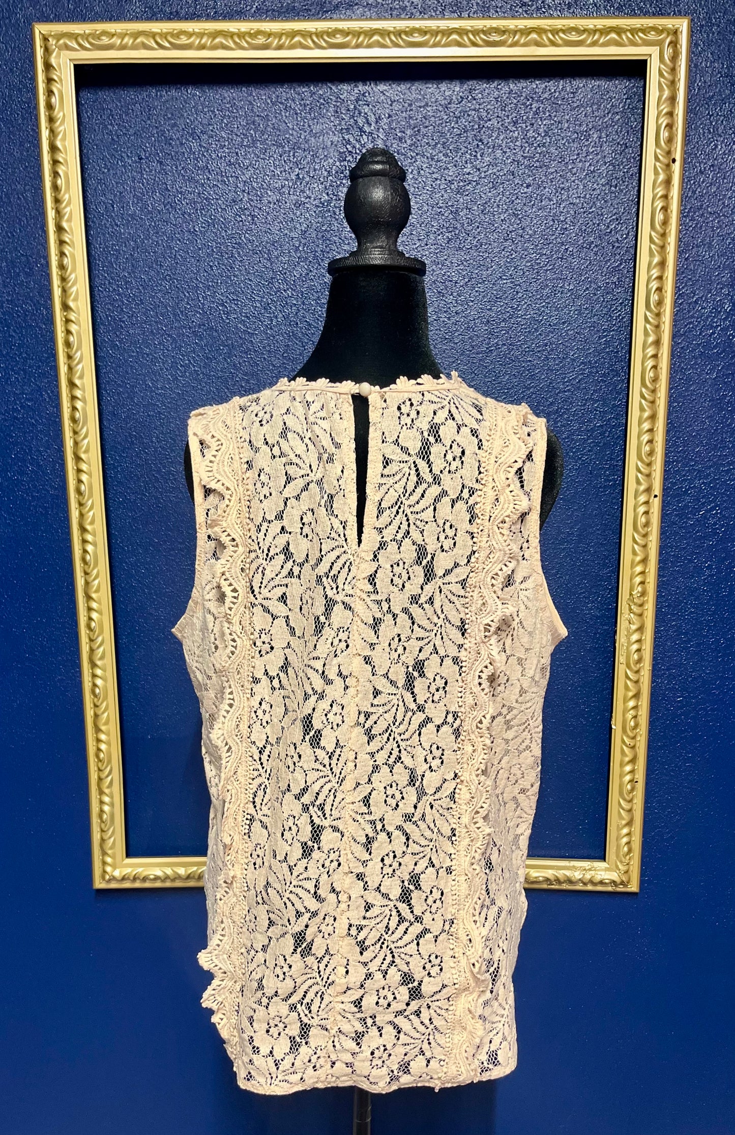 Cream Lace Sleeveless Blouse