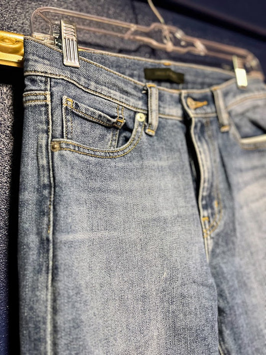 Uniqlo Straight Leg Jeans