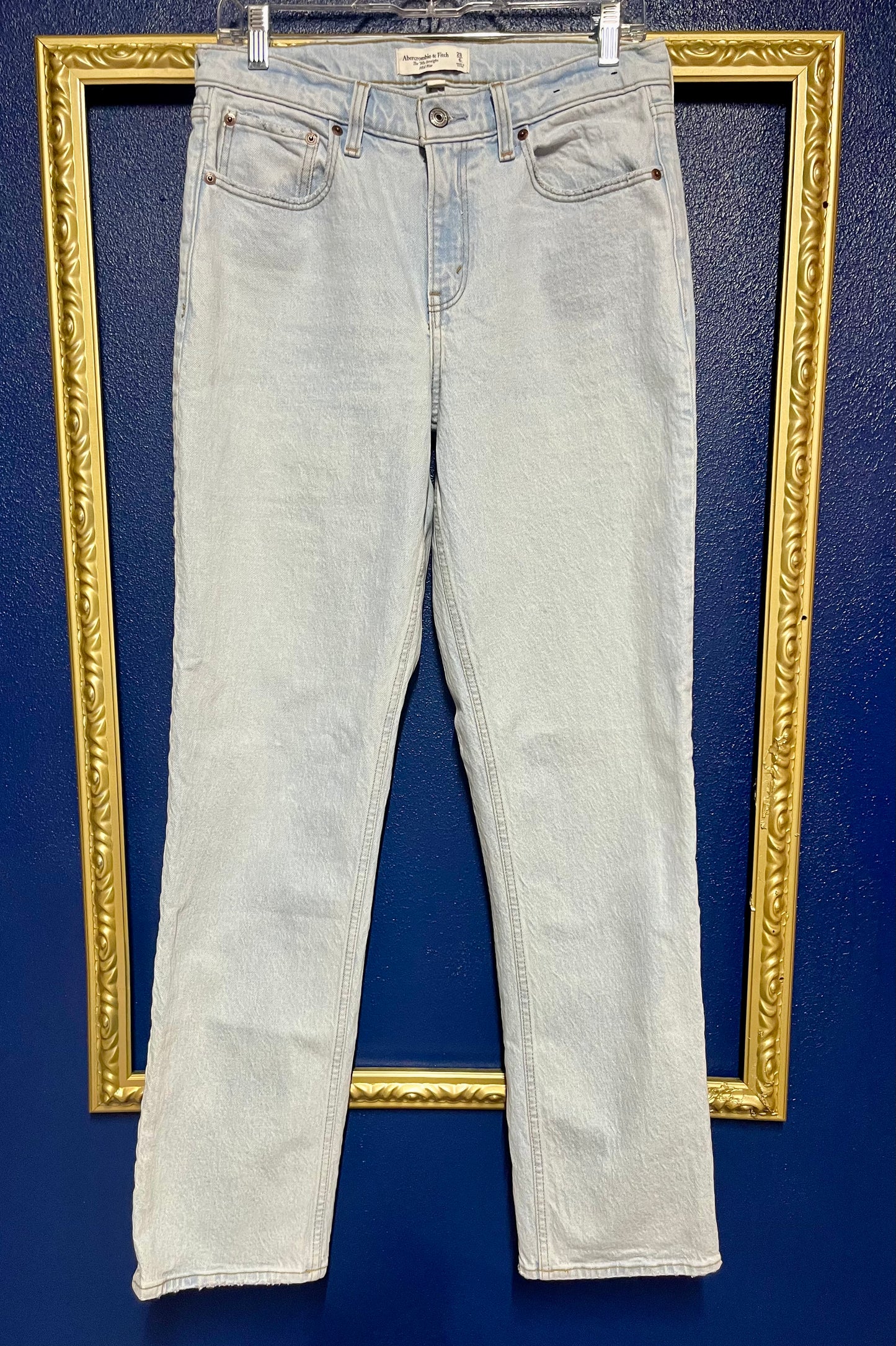 Abercrombie Curve Love Mid Rise 90s Straight Leg