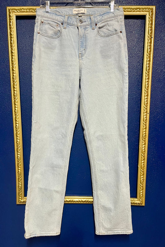 Abercrombie Curve Love Mid Rise 90s Straight Leg