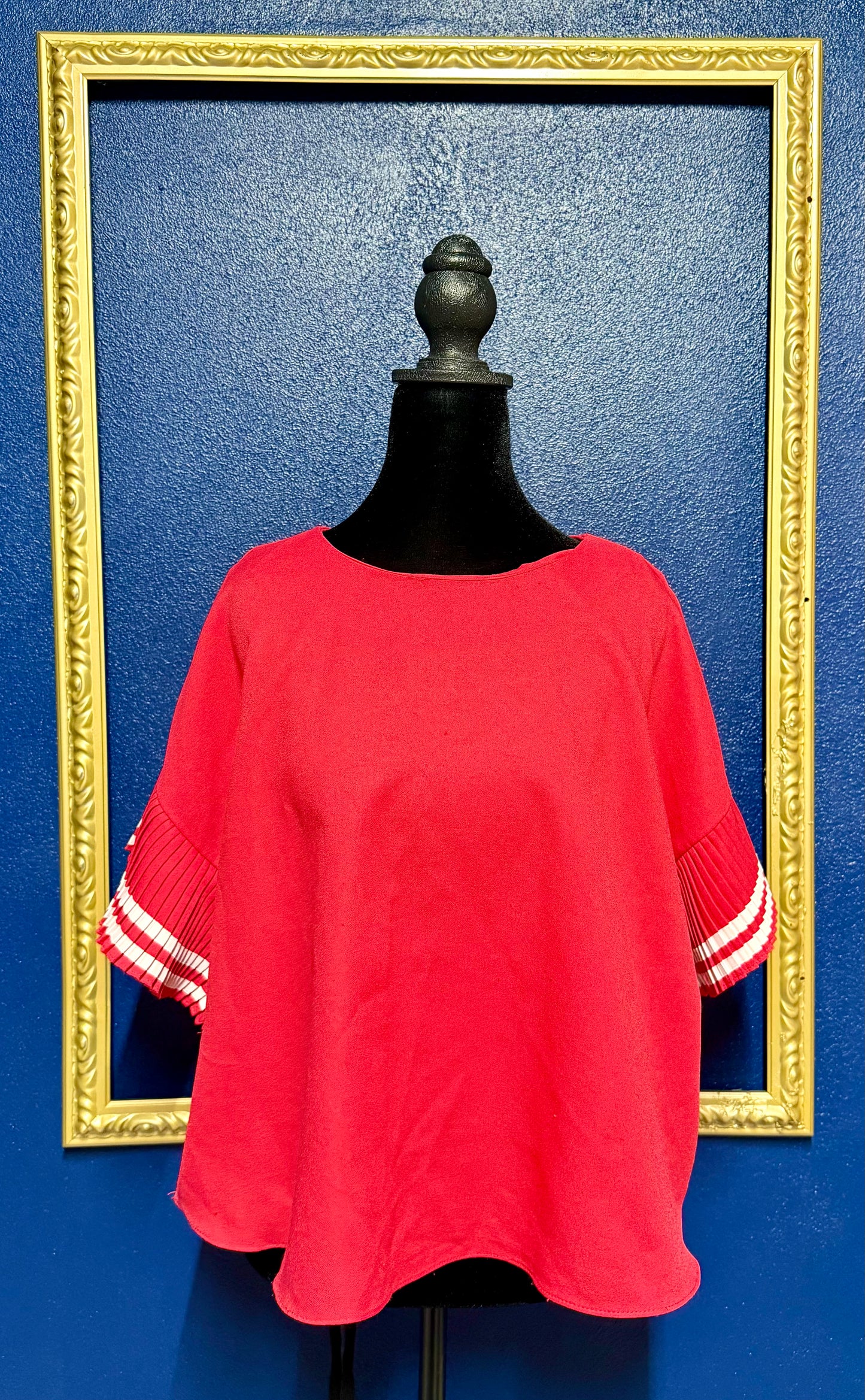 Ontwelfth Red Pleated Top