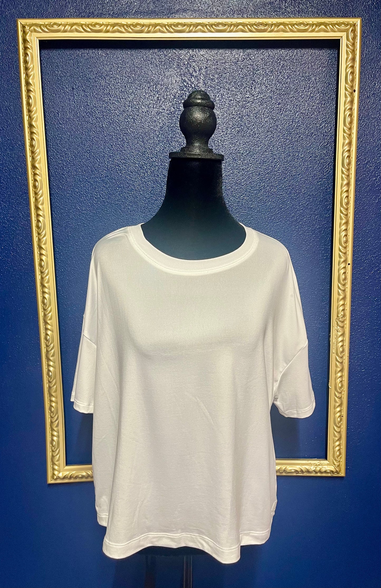 Vuori White Cropped Tee