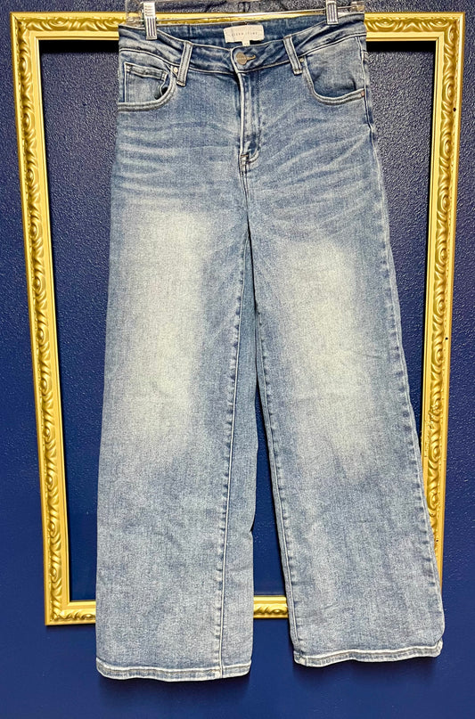 Risen Wide Leg Jeans