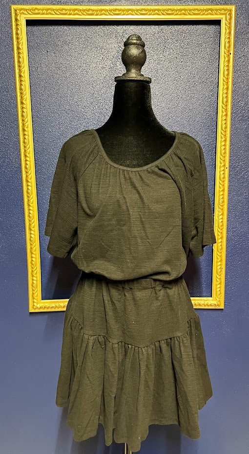 C&V By Chelsea and Violet Elastic Waist Dress